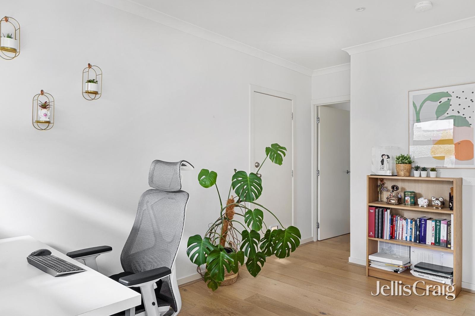 2/4 Tennyson Street, Highett image 6
