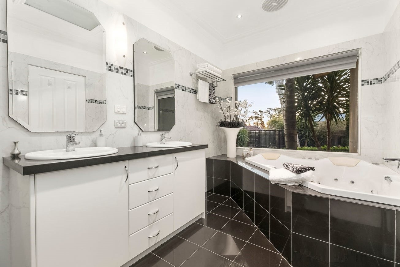 24 The Glen, Donvale image 7