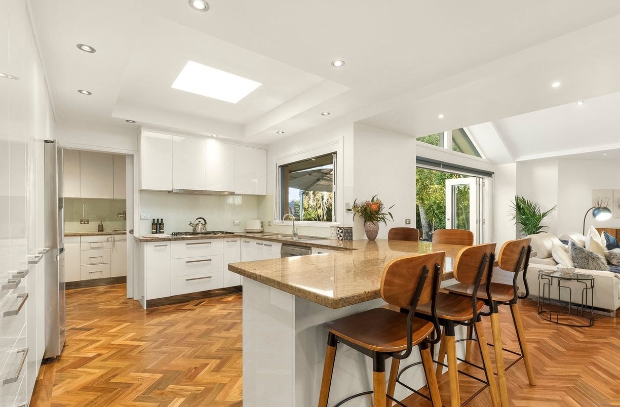 24 The Glen, Donvale image 3