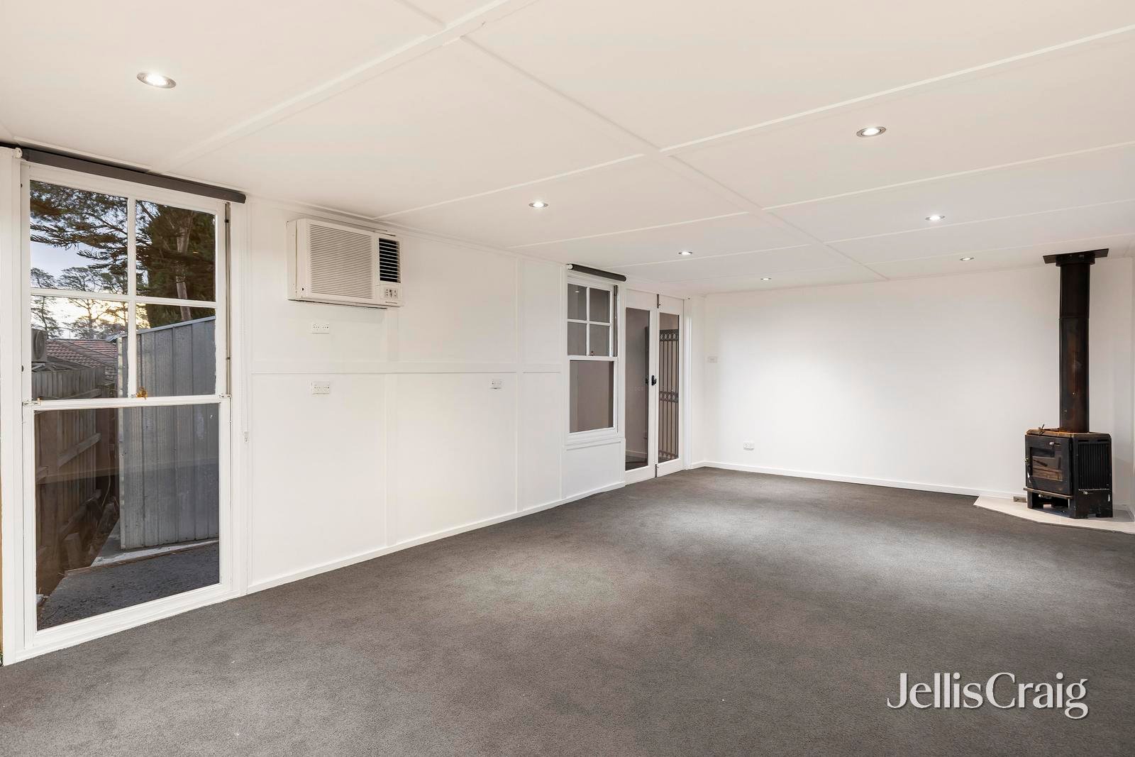 24 The Glen, Donvale image 13