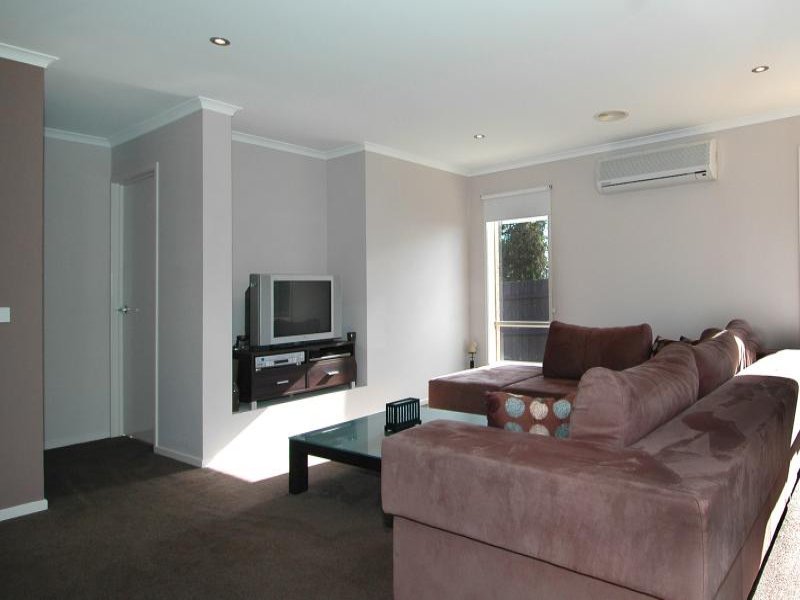 24 The Vinyard, Waurn Ponds image 5