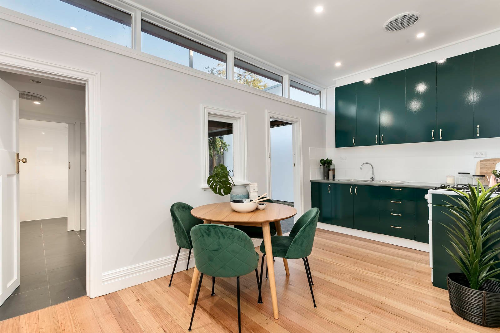 Property Gallery Thumbnail 7