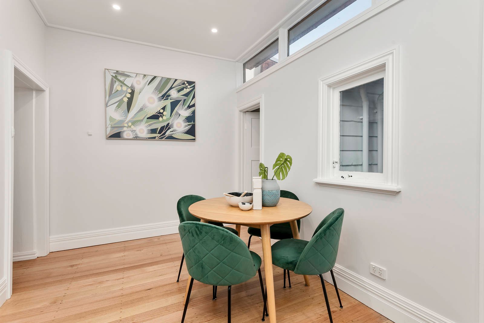 Property Gallery Thumbnail 9