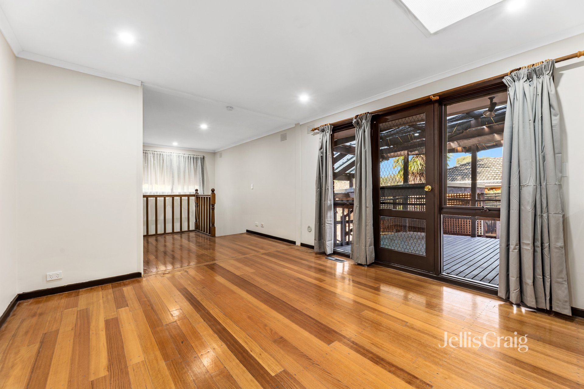 24 Thornton Street, Macleod image 5