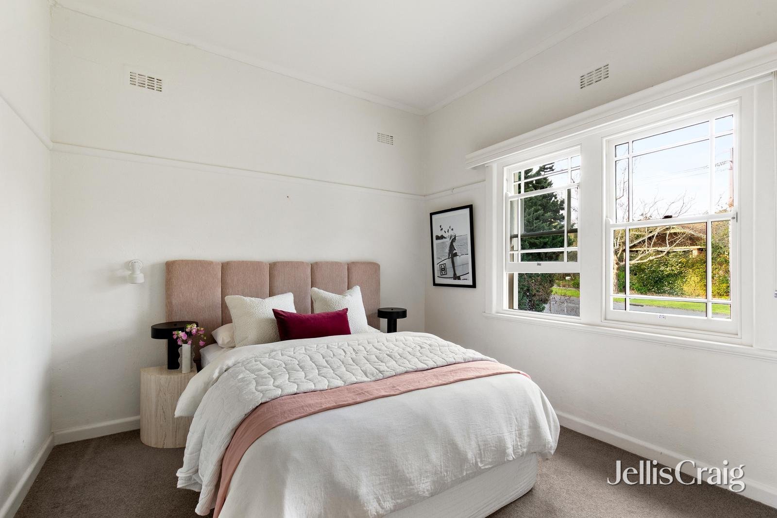 24 Through Road, Camberwell image 9