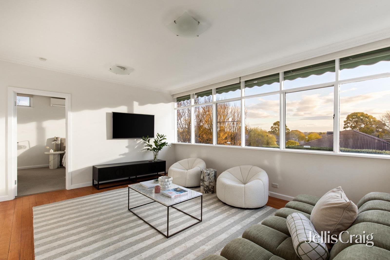 24 Through Road, Camberwell image 12