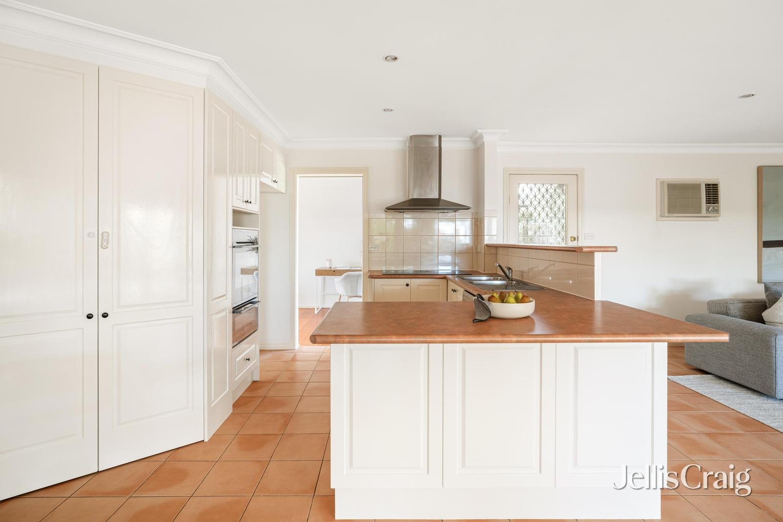 24 Tiffany Avenue, Cheltenham image 5