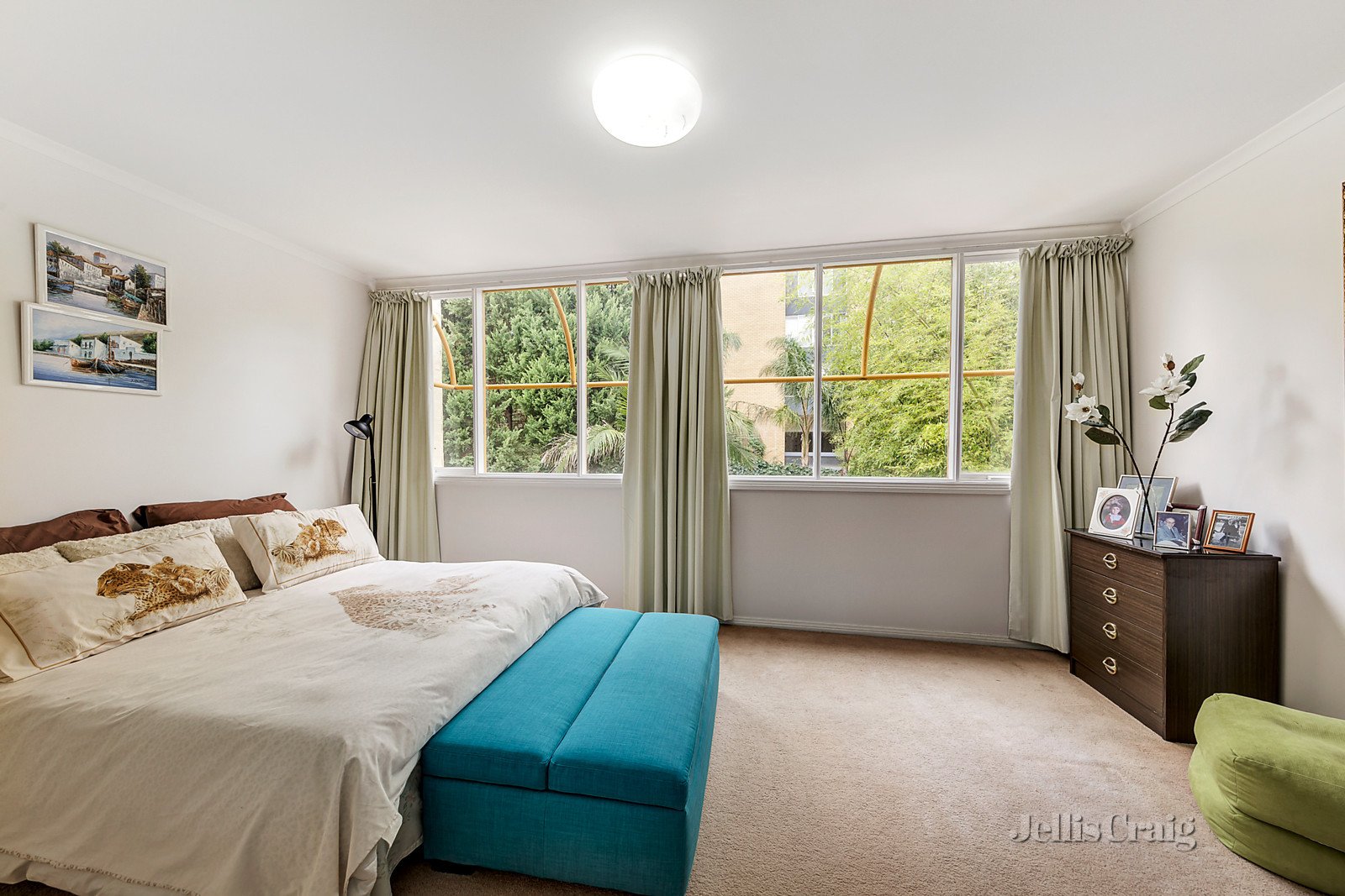 24 Tivoli Road, South Yarra image 8