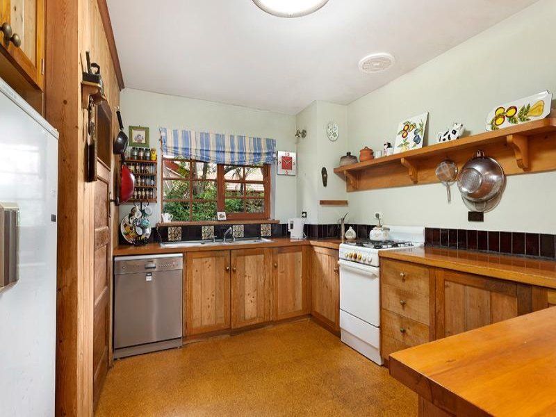 24 Tourello Avenue, Hawthorn East image 4