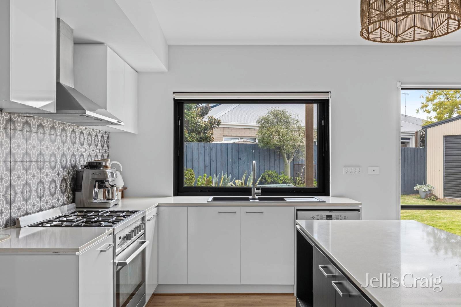 24 Trader Street, Ocean Grove image 4