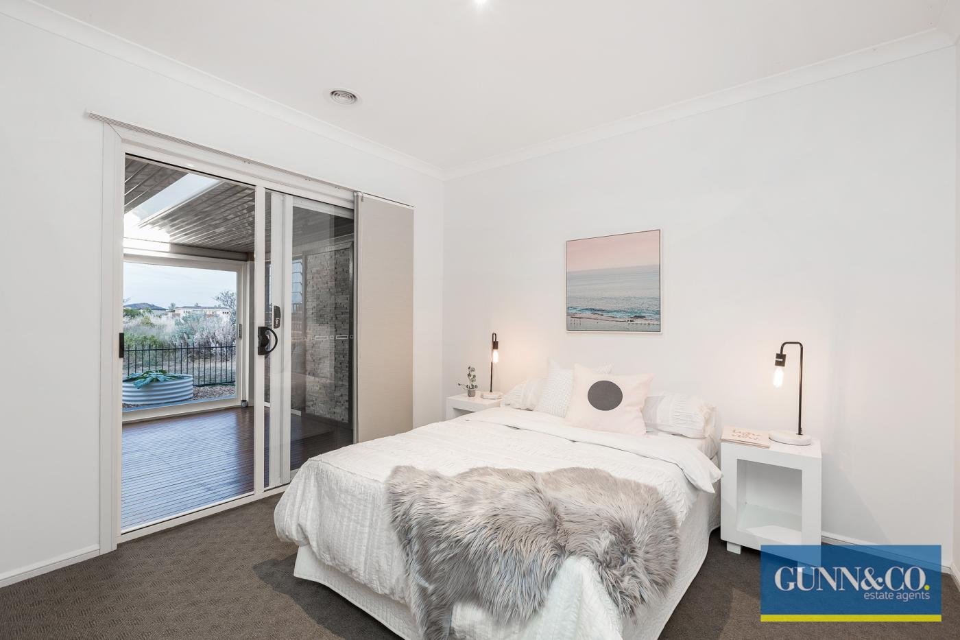 24 Vaucluse Boulevard, Sanctuary Lakes image 13