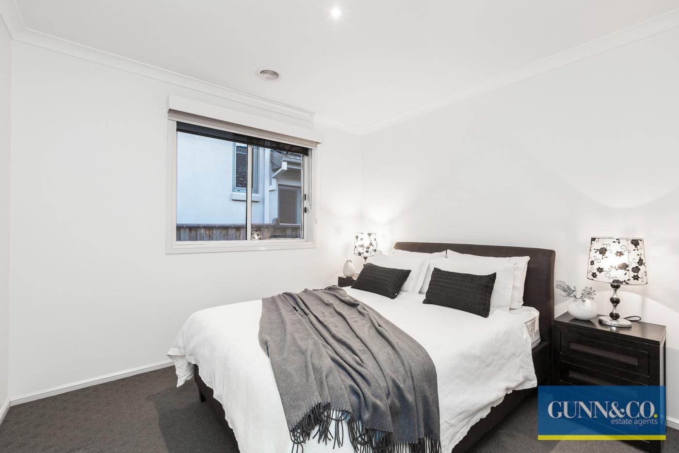 24 Vaucluse Boulevard, Sanctuary Lakes image 14