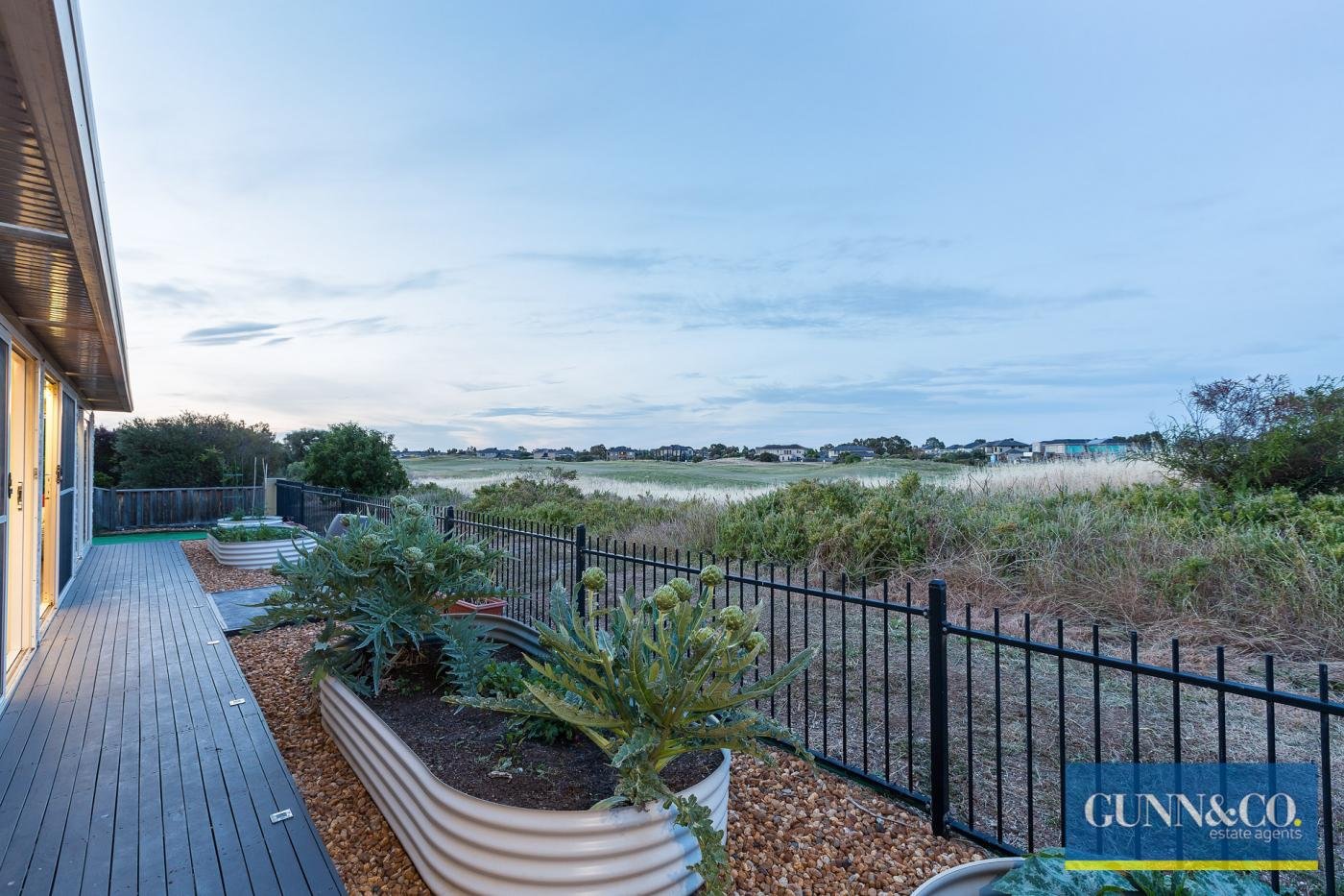 24 Vaucluse Boulevard, Sanctuary Lakes image 20