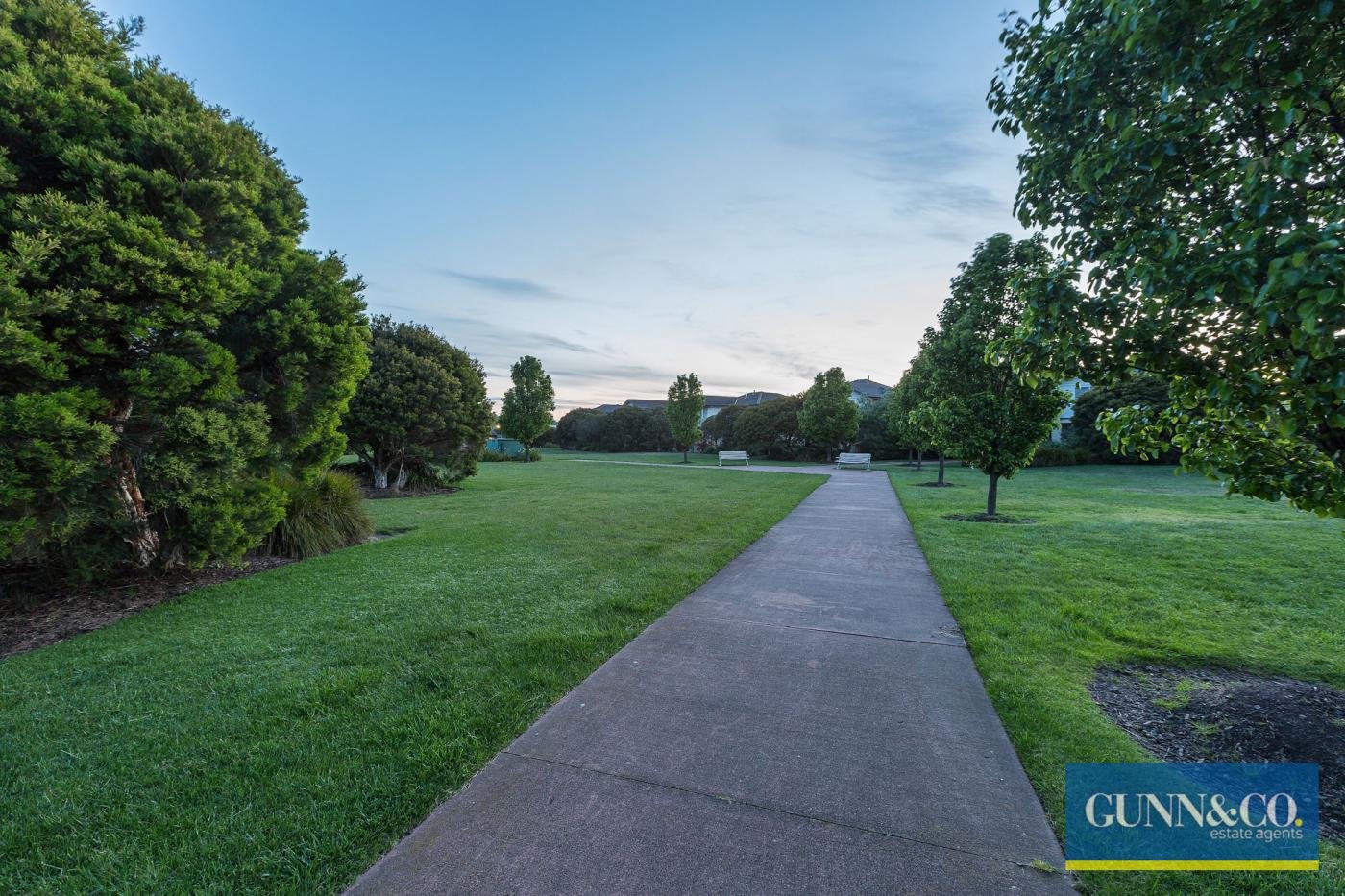 24 Vaucluse Boulevard, Sanctuary Lakes image 21