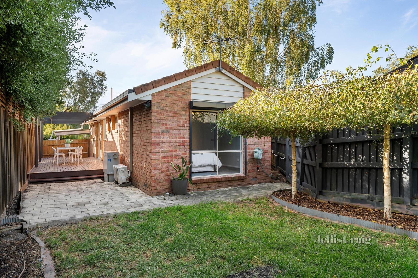 24 Victoria Avenue, Mitcham image 9