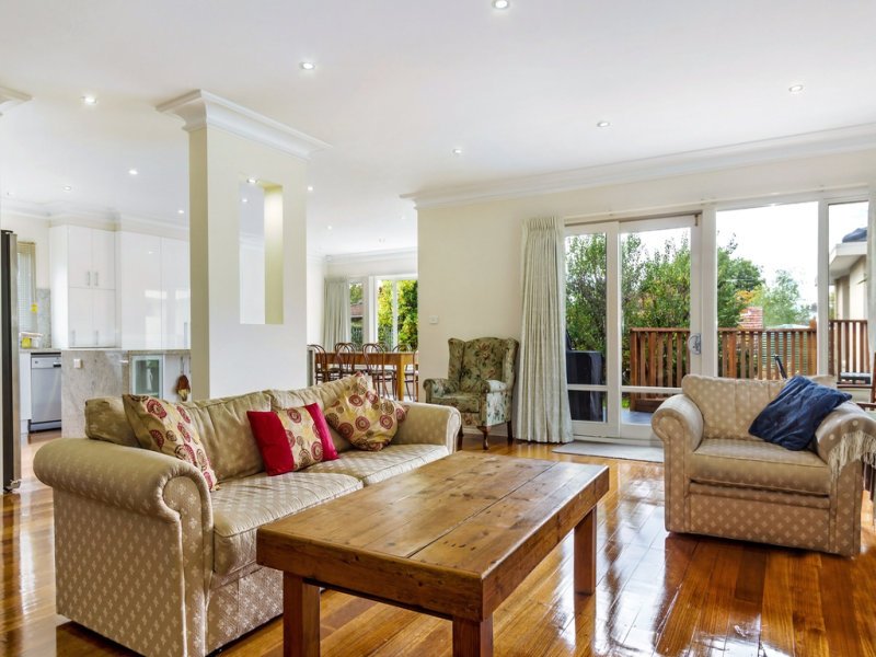 24 View Street, Mont Albert image 3