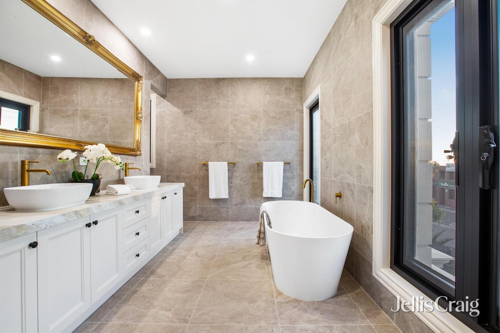 24 Viewpoint Avenue, Glen Waverley image 17