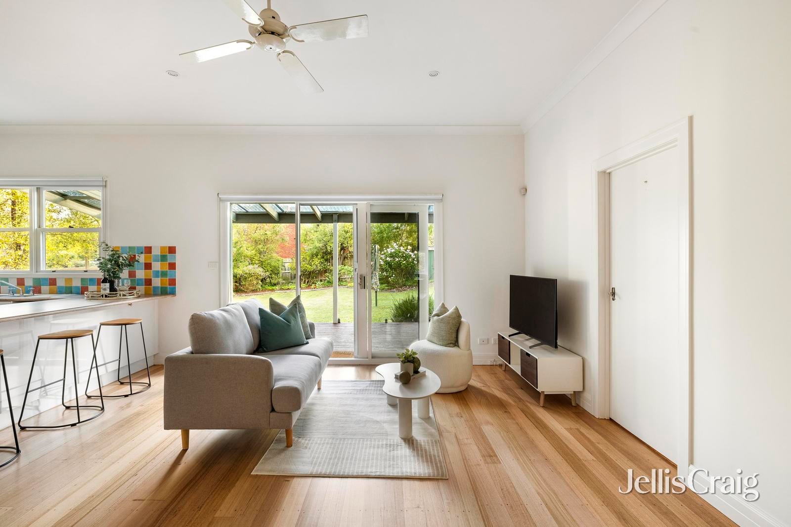 24 Wahroongaa Road, Murrumbeena image 6