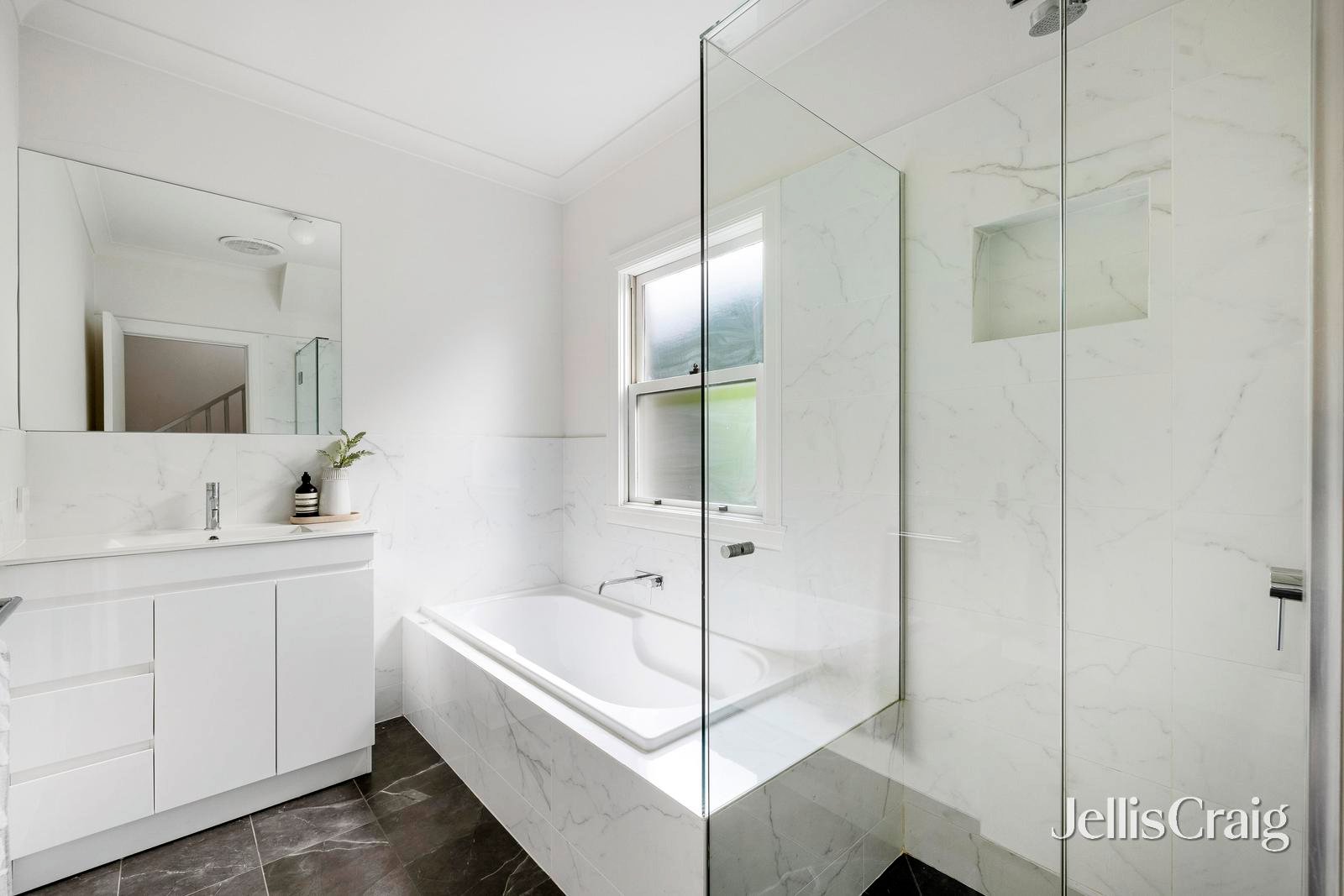 24 Wahroongaa Road, Murrumbeena image 14