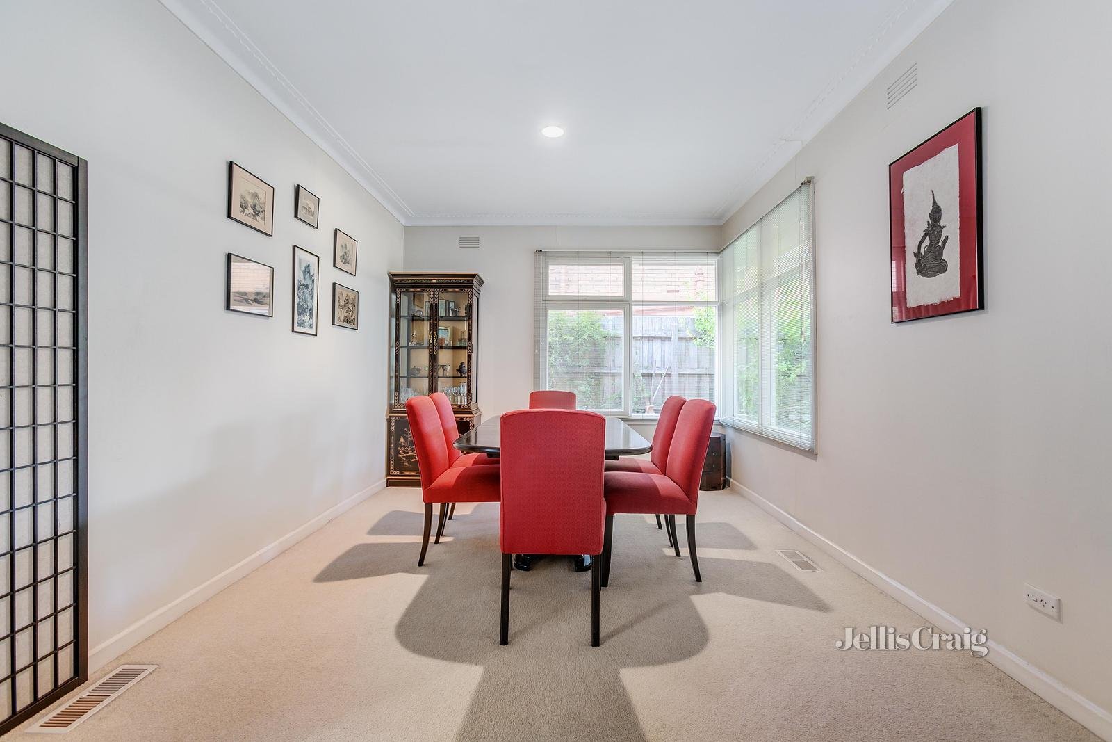 24 Waimarie Drive, Mount Waverley image 4