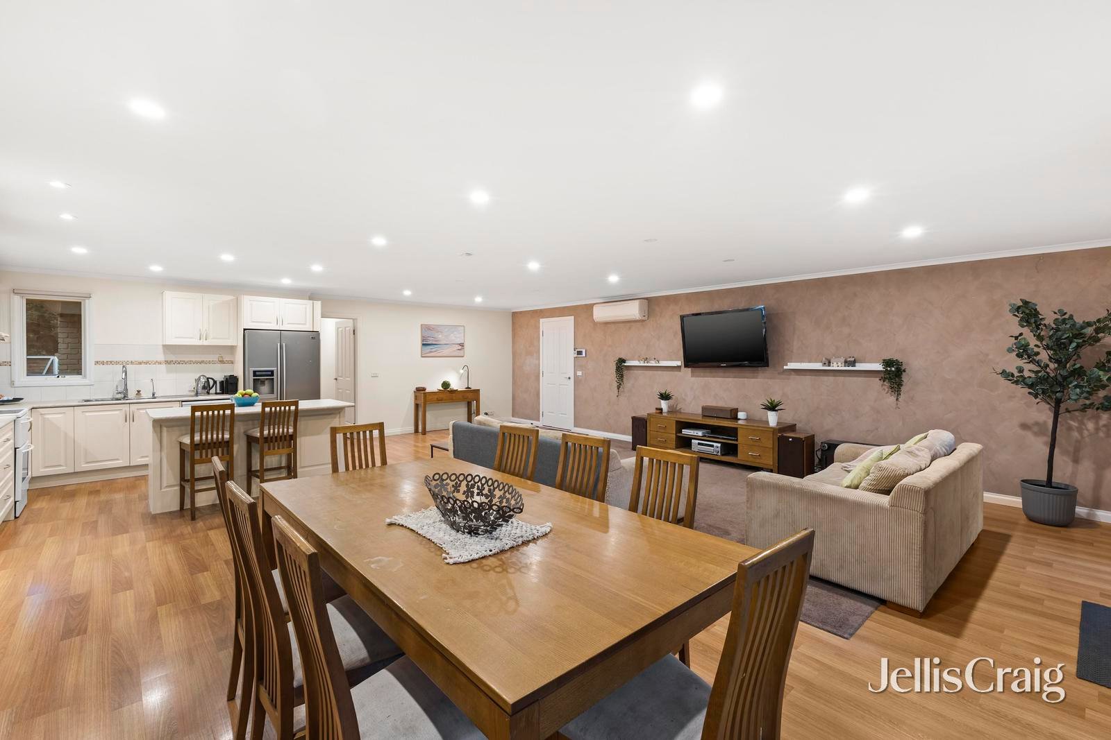 24 Walnut Drive, Kilsyth image 5