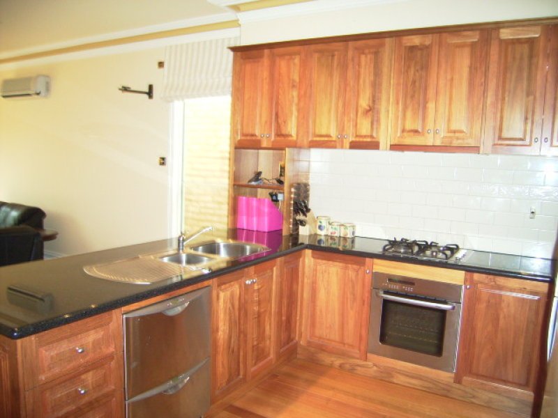 24 Warrick Street, Ascot Vale image 4