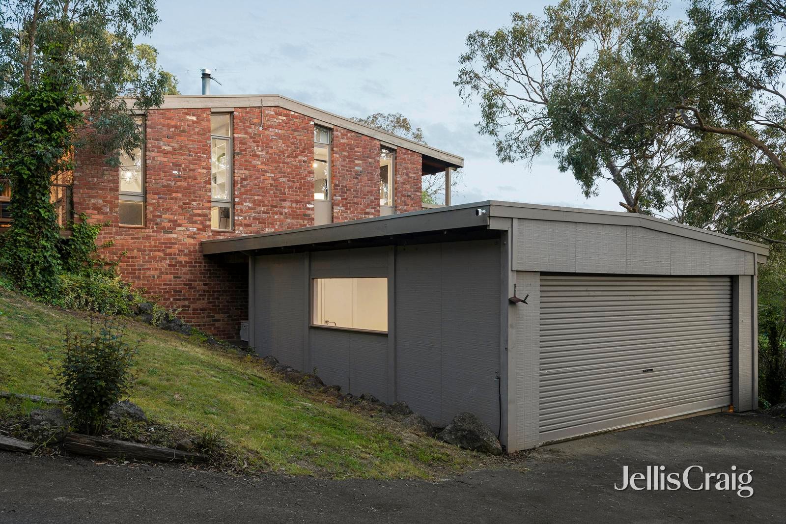 24 Warringah Crescent, Eltham image 24