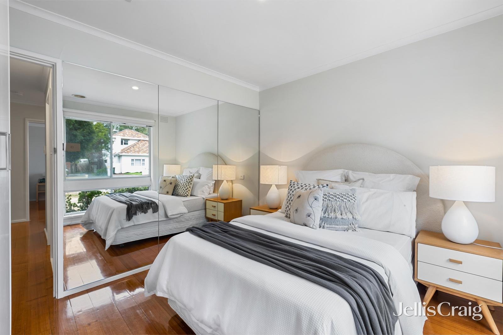 2/4 Wattle Grove, Mckinnon image 7