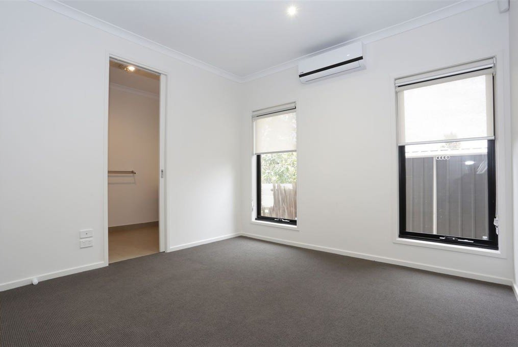 2/4 West Court, Glen&nbsp;Waverley image 5