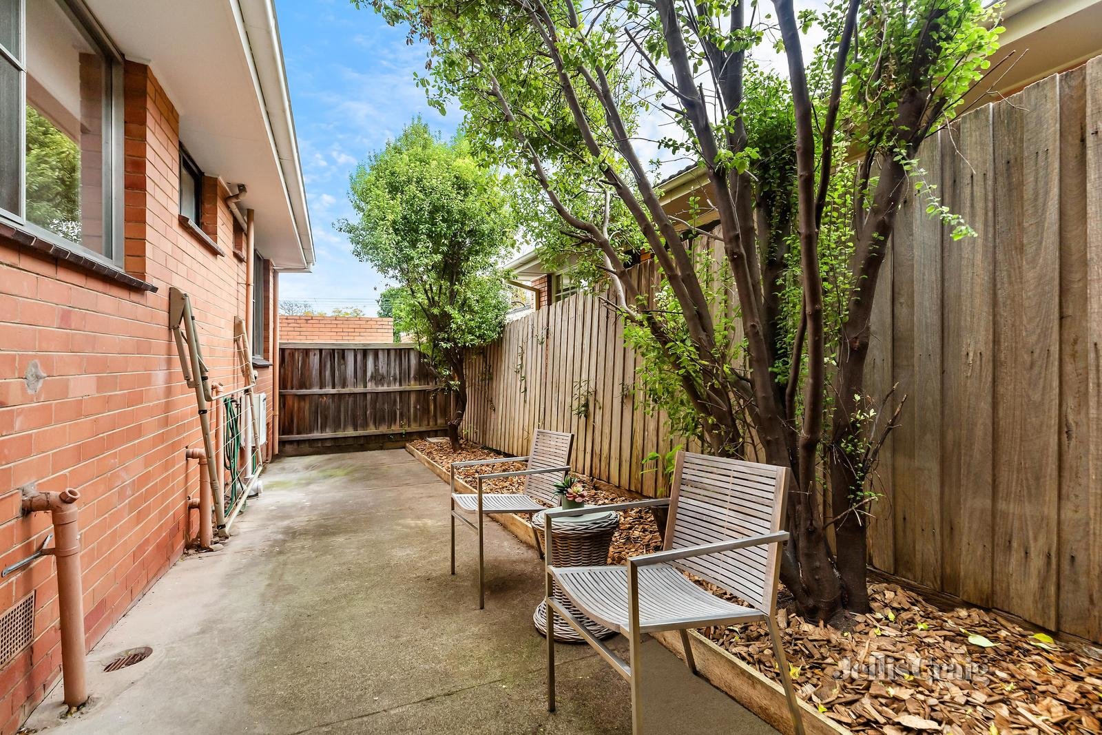 2/4 Westminster Street, Balwyn image 7