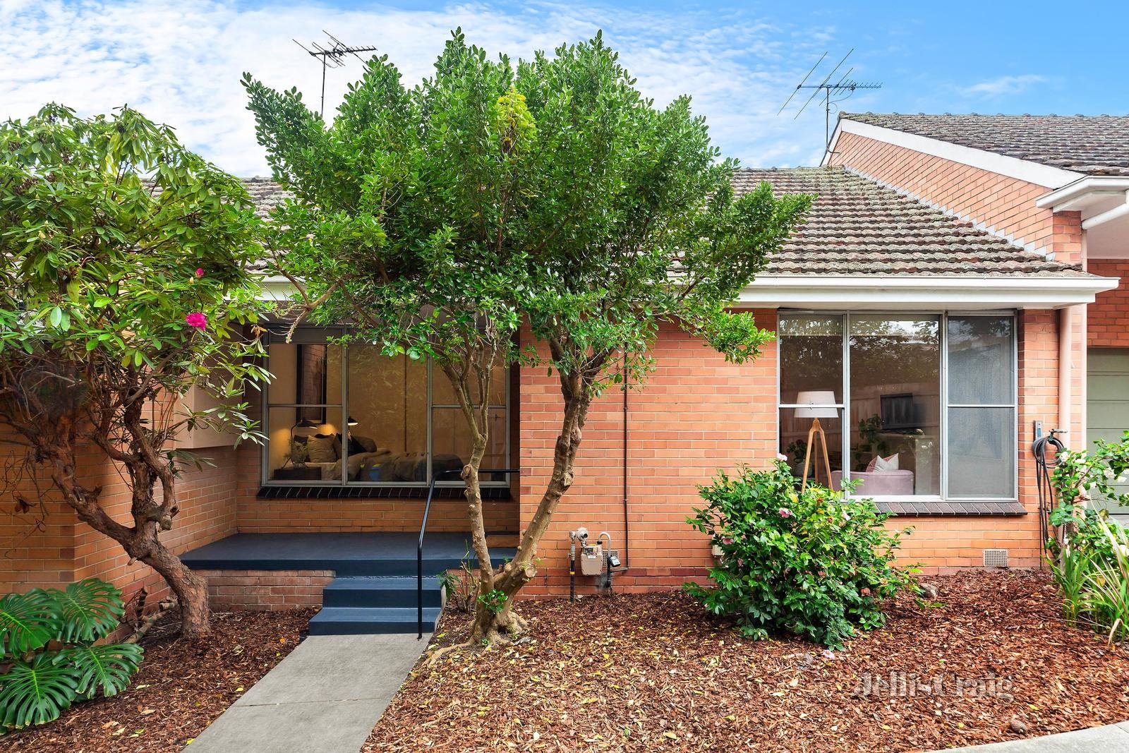 2/4 Westminster Street, Balwyn image 8