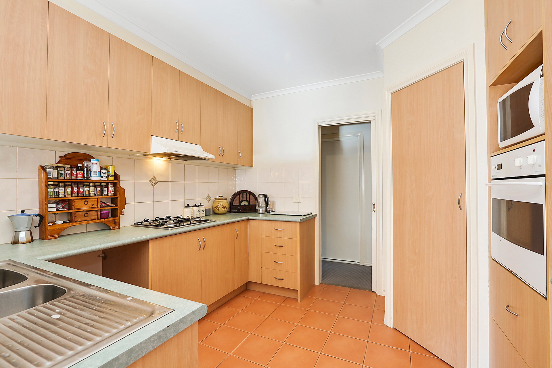 24 Young Street, Lara image 3
