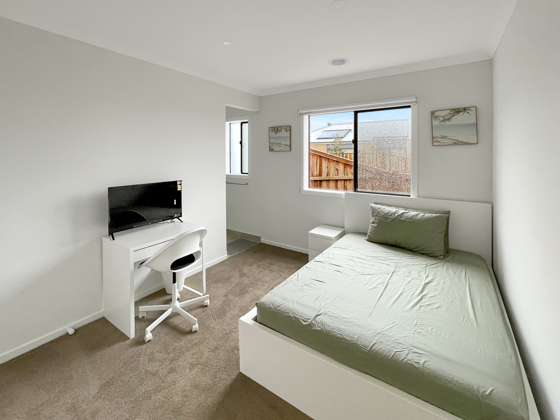 24 Zale Street, Leopold image 4
