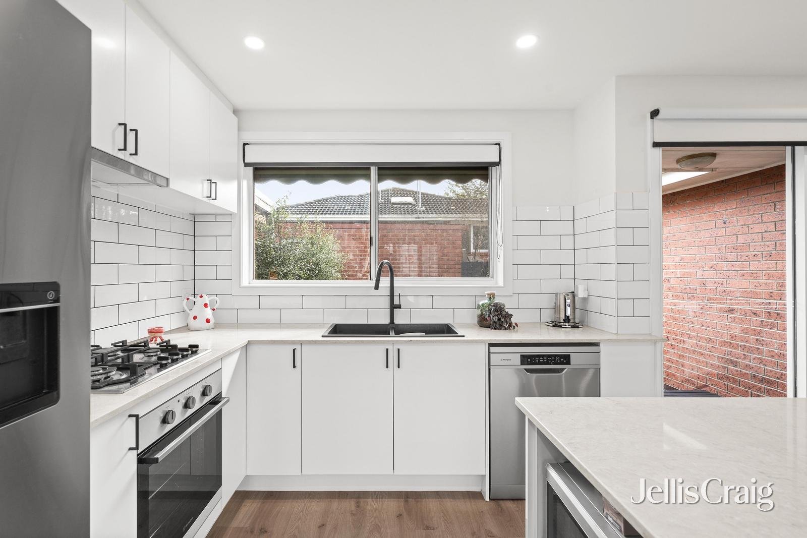 2/40-44 Lusher Road, Croydon image 3