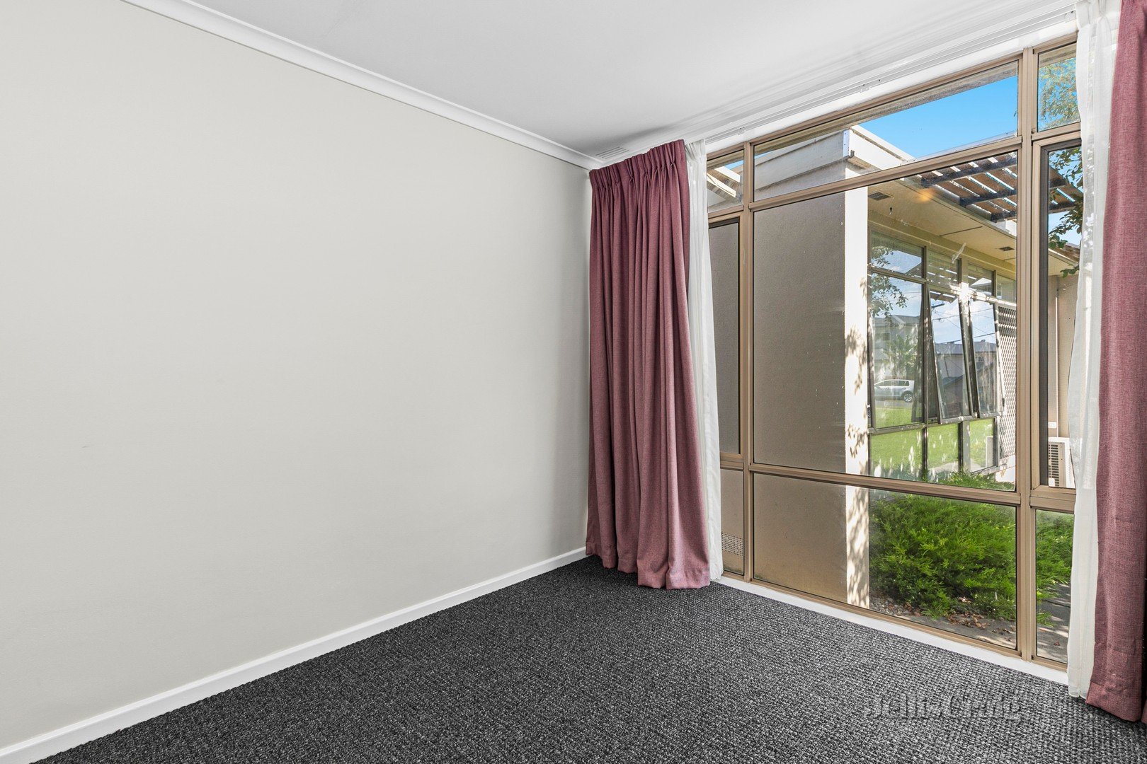 2/40 Chifley Avenue, Altona image 3