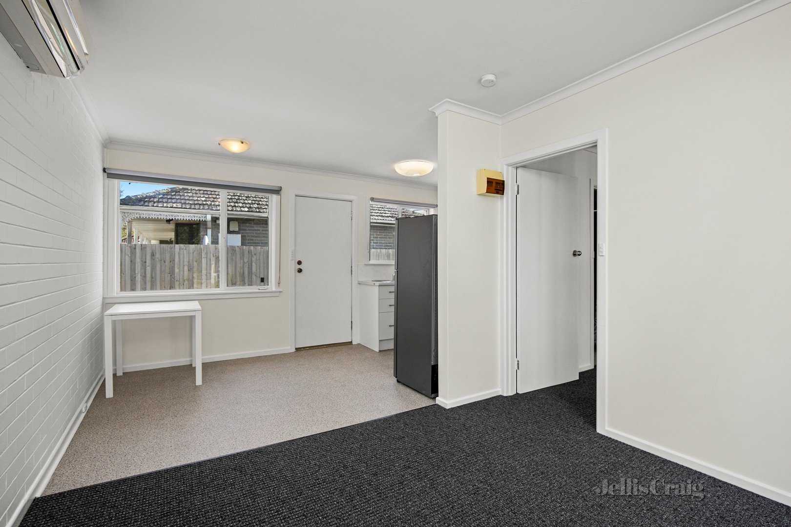 2/40 Chifley Avenue, Altona image 7