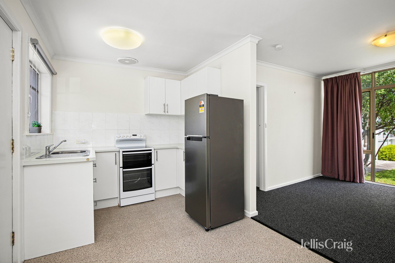 2/40 Chifley Avenue, Altona image 7