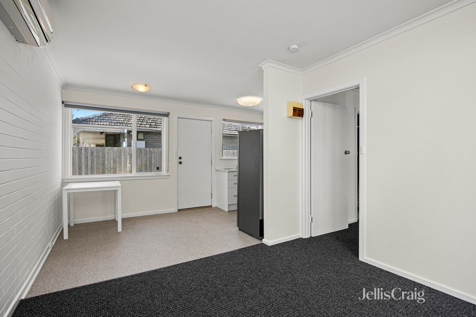 2/40 Chifley Avenue, Altona image 11