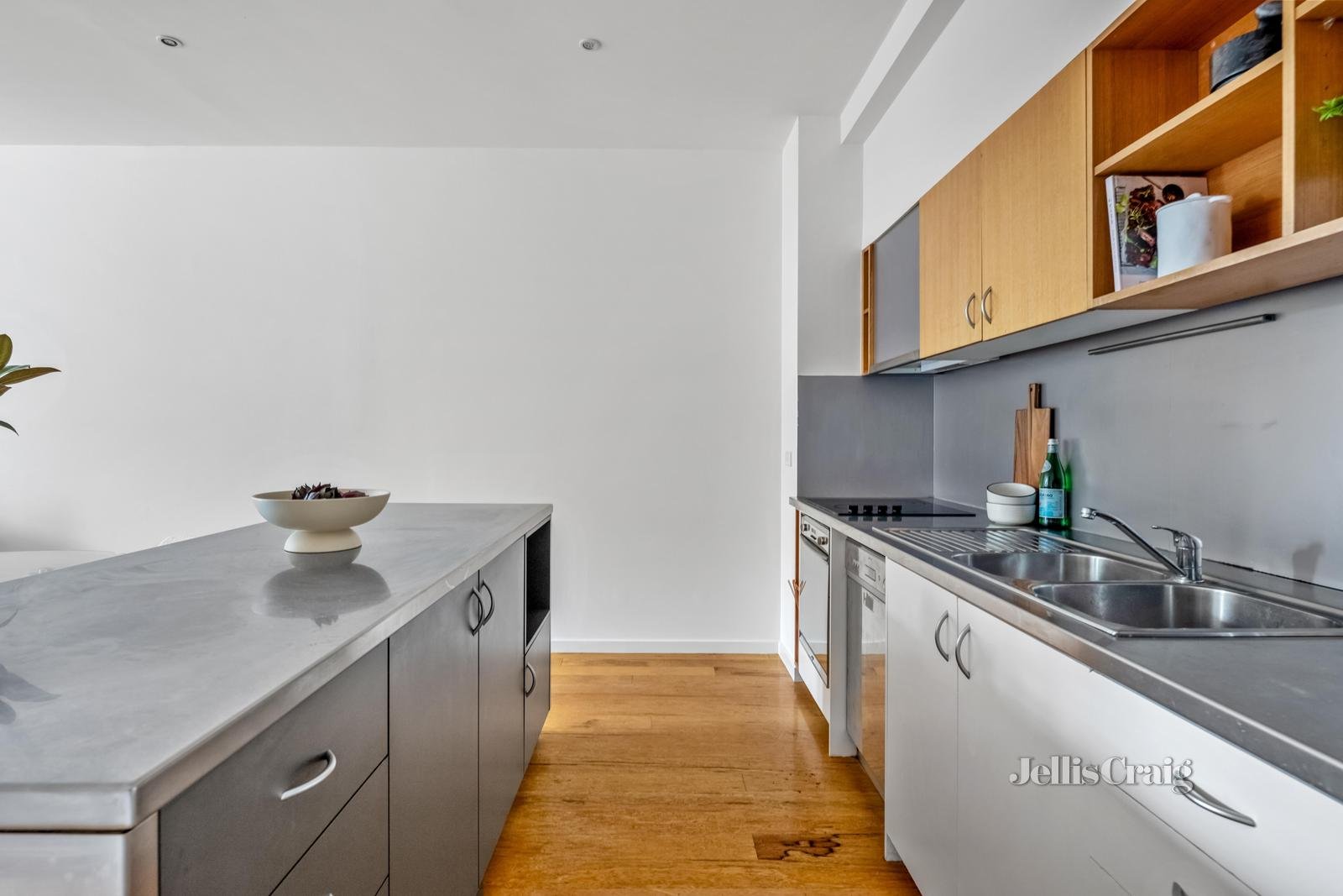 2/40 Cobden Street, North Melbourne image 4