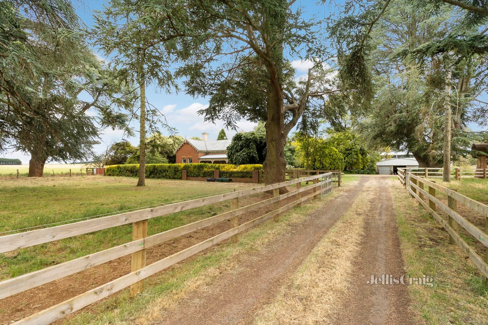 240 Daylesford Clunes Road, Blampied image 14