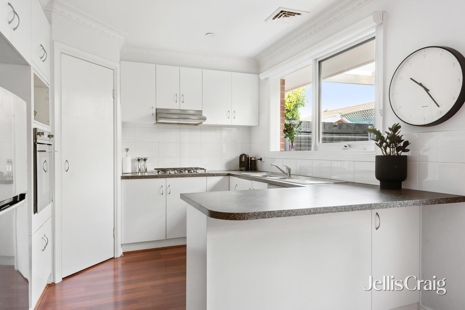 2/40 Elizabeth Street, Bentleigh East image 2