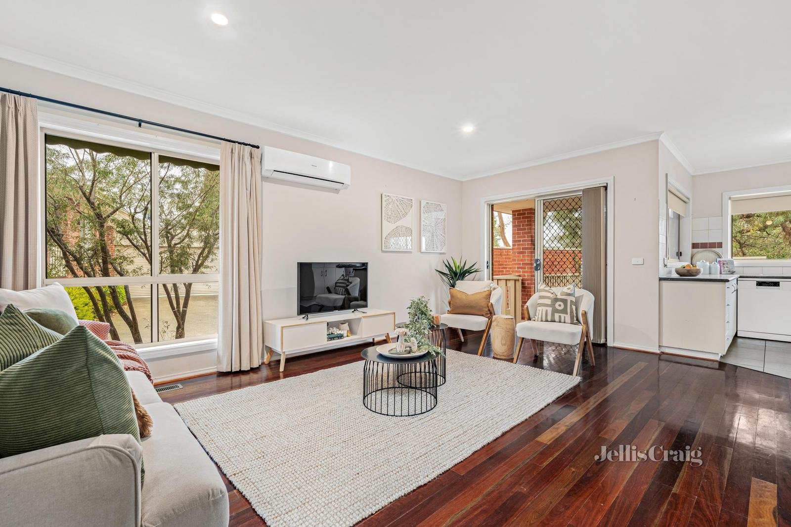 2/40 Felix Grove, Mooroolbark image 4