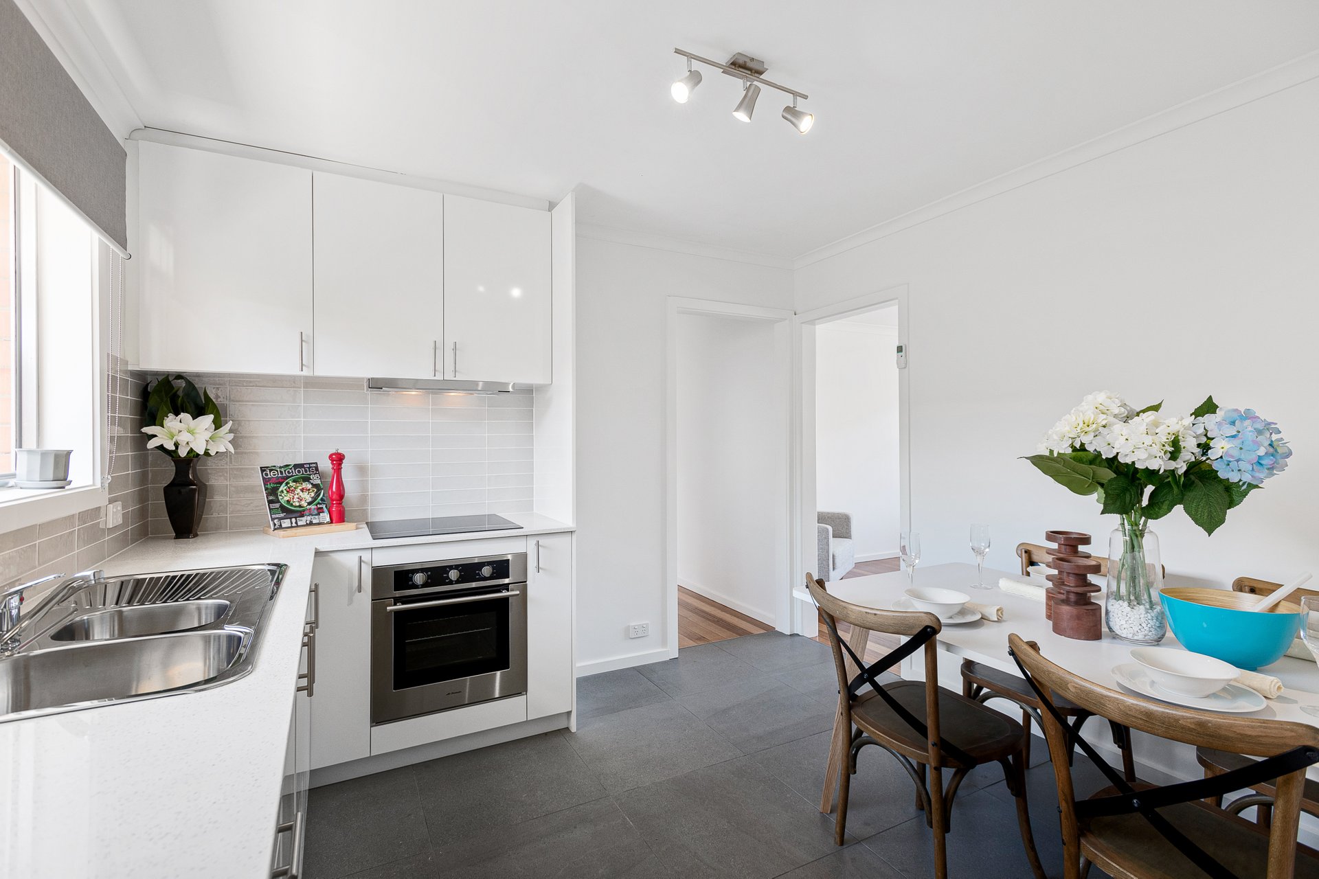 2/40 Harbury Street, Reservoir image 3