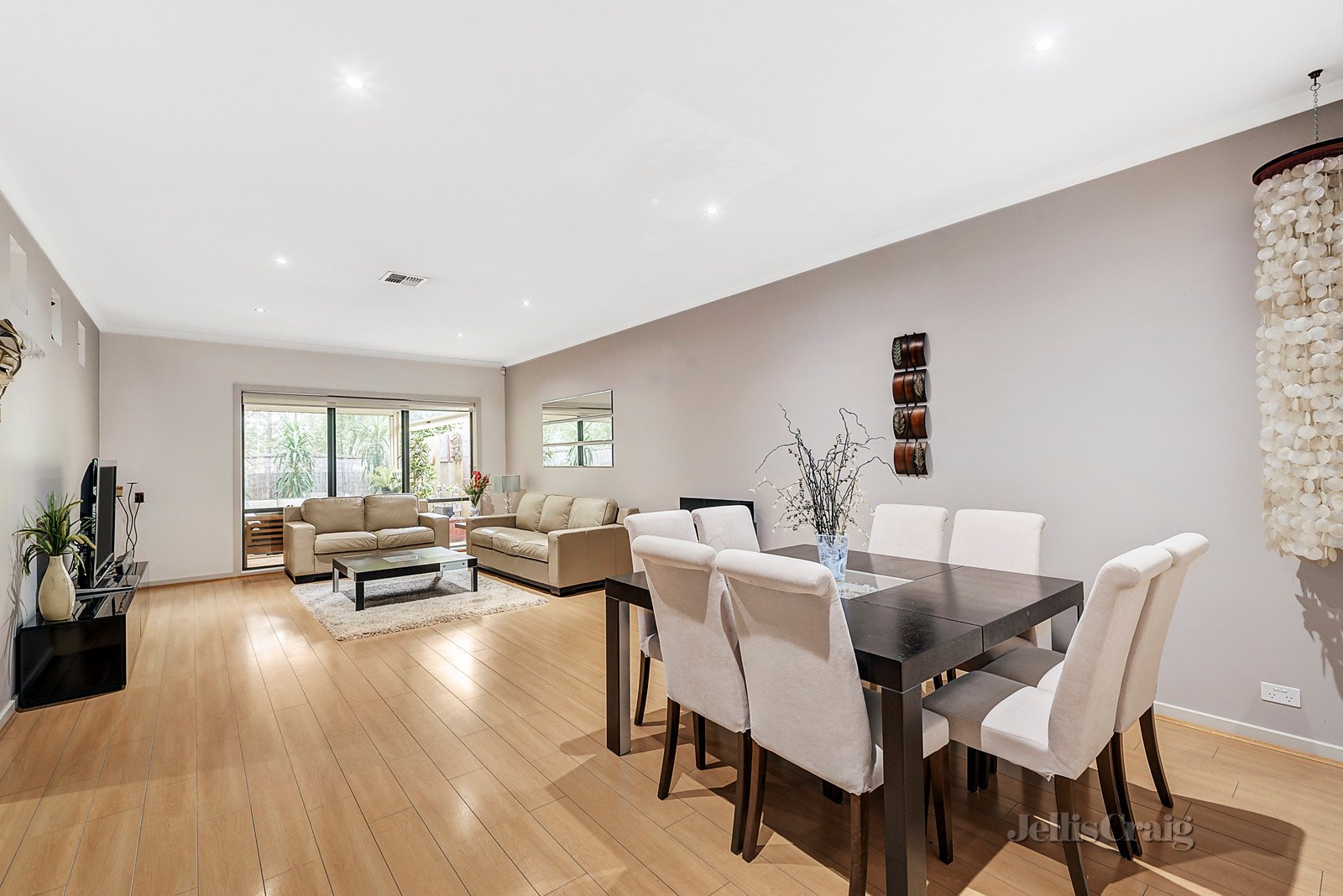 2/40 Highclere Avenue, Mount Waverley image 5