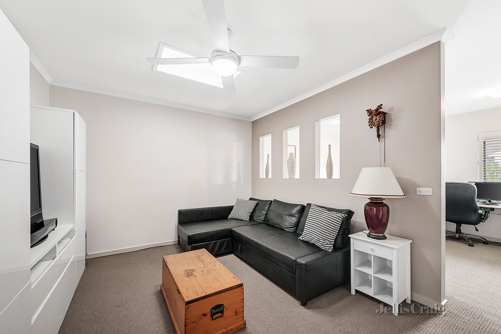 2/40 Highclere Avenue, Mount Waverley image 6