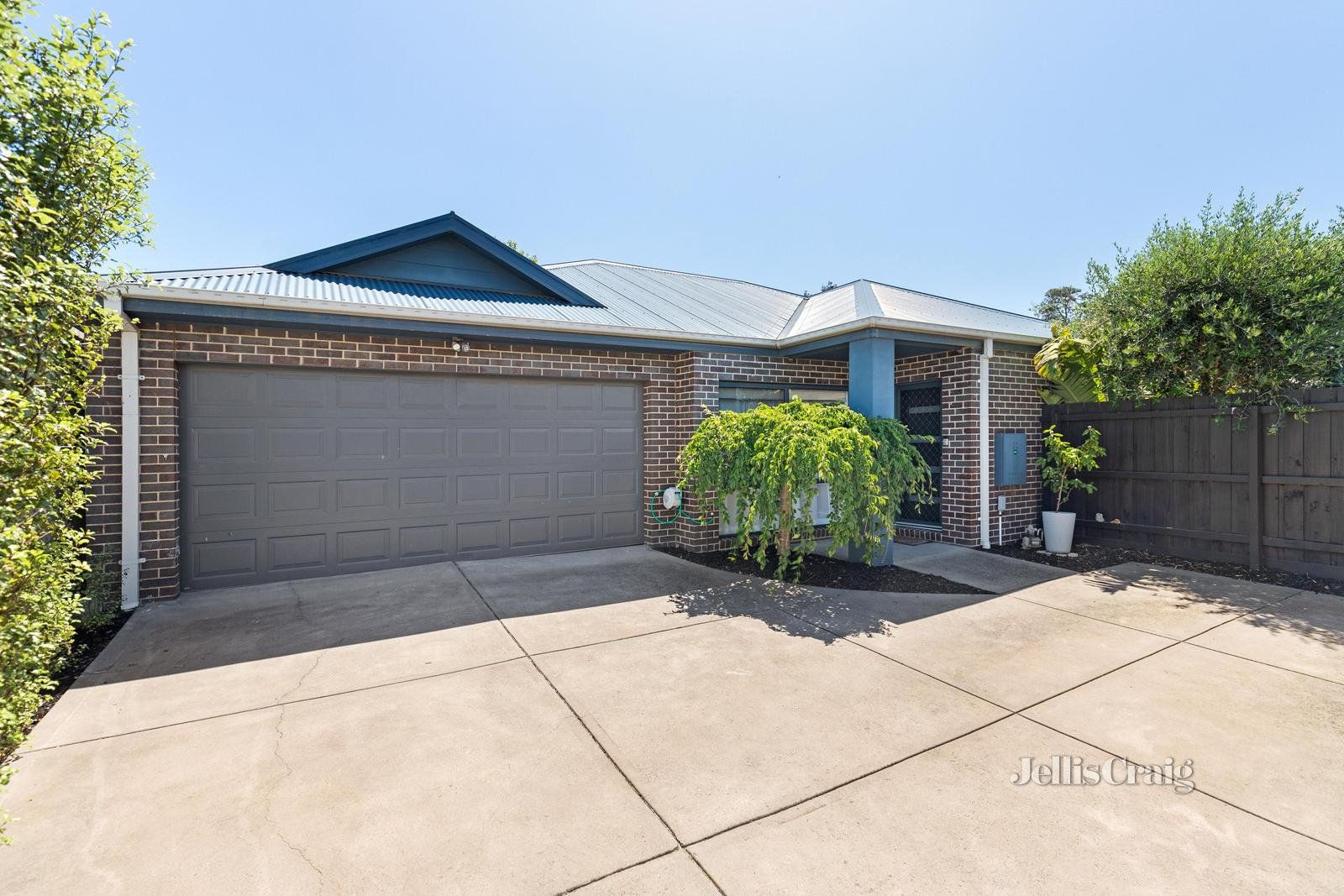 2/40 Kananook Avenue, Seaford image 1