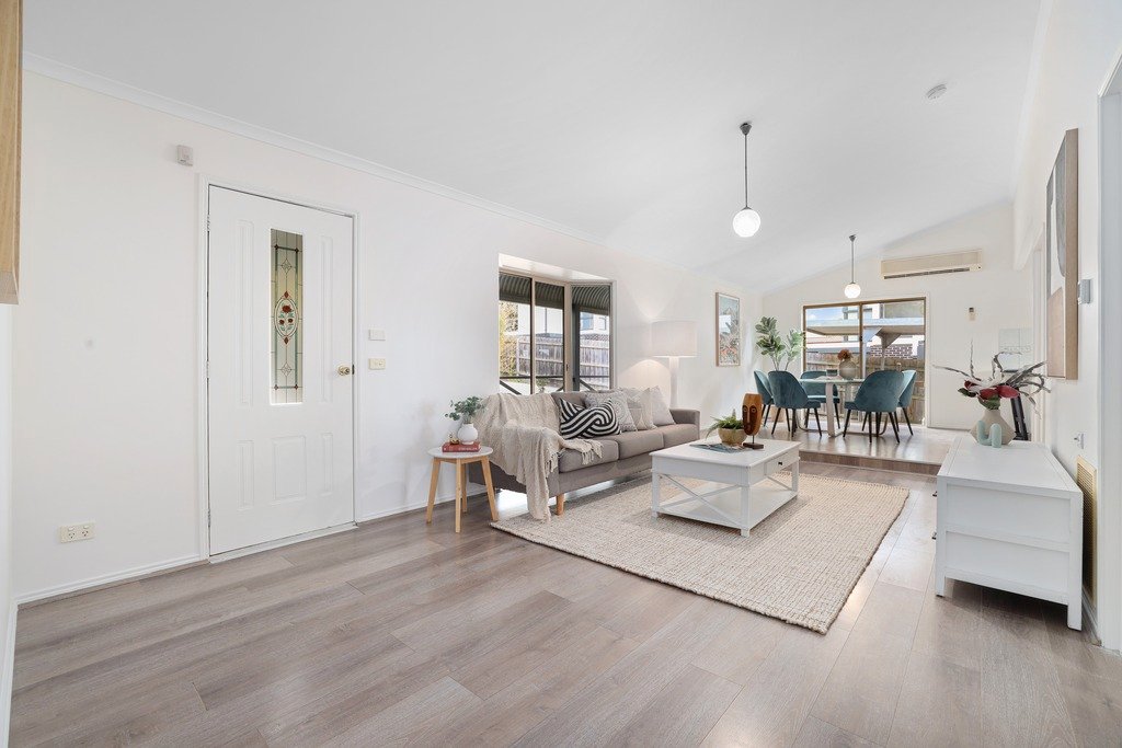 2/40 Linlithgow Street, Mitcham image 2