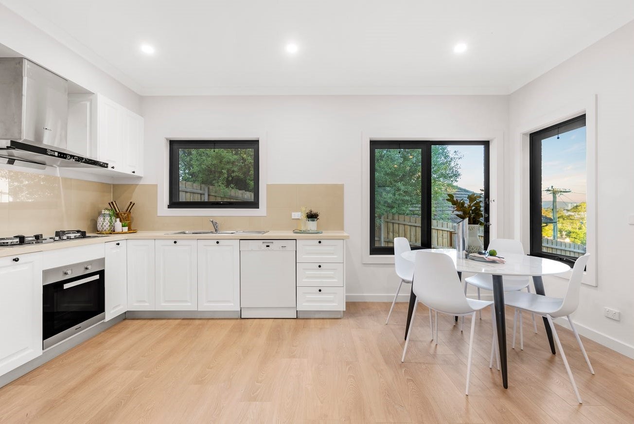 2/40 William Street, Ringwood image 3
