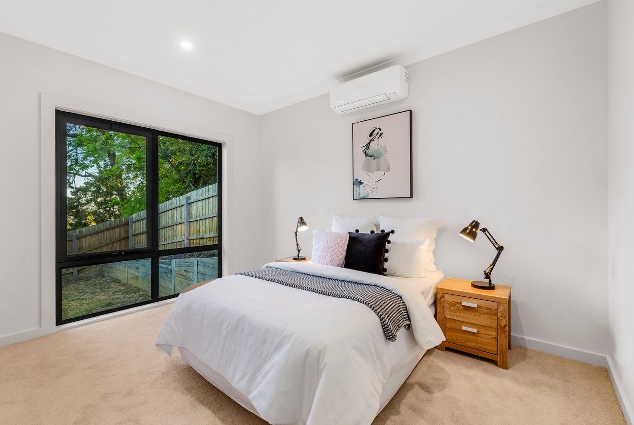 2/40 William Street, Ringwood image 4