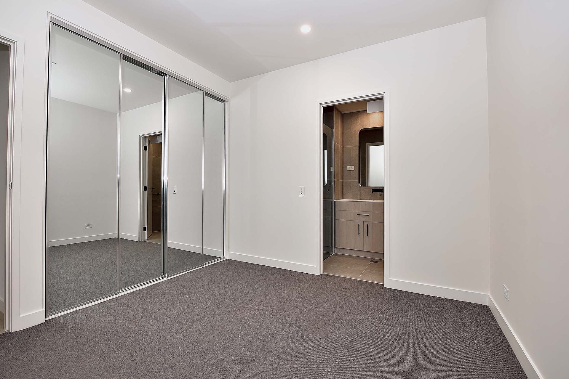 2403/864 Blackburn Road, Clayton image 3